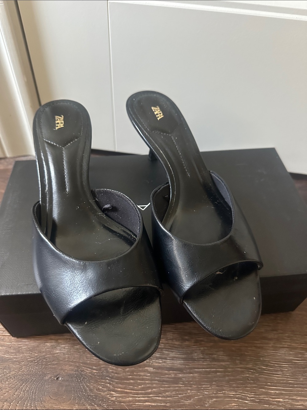 Zara Black Leather Open-Toe Mule Kitten Heels